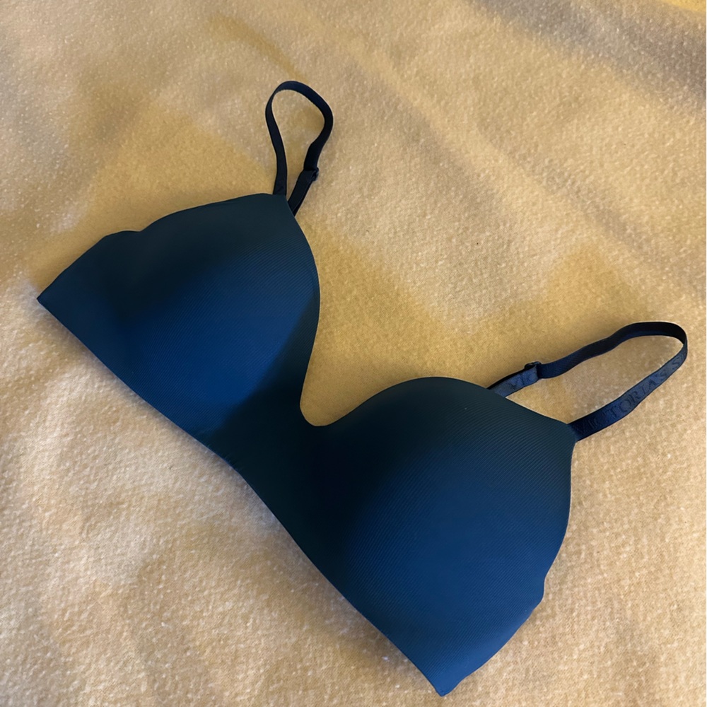 Victoria’s Secret Service tshirt bra: lightly lined, wireless